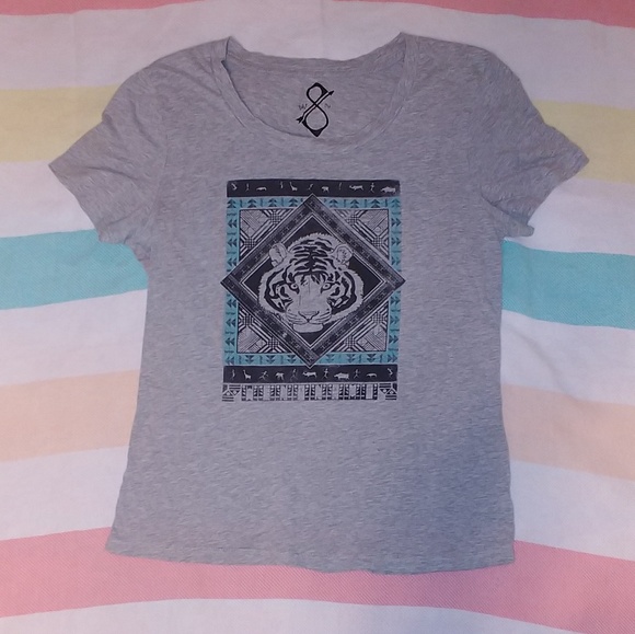 Zumiez Tops - T shirt